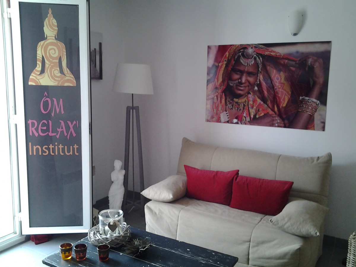 domicile-prestations-massages-modelages-corporels-bien-être-reflexologie-table-de-massage-fouesnant-benodet-om-relax-balinais-thailandais